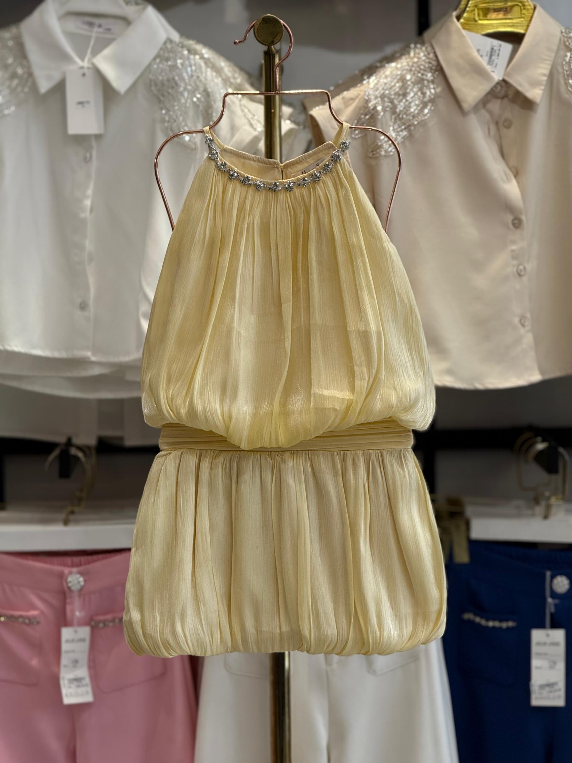 Robe plissee a bretelles fines