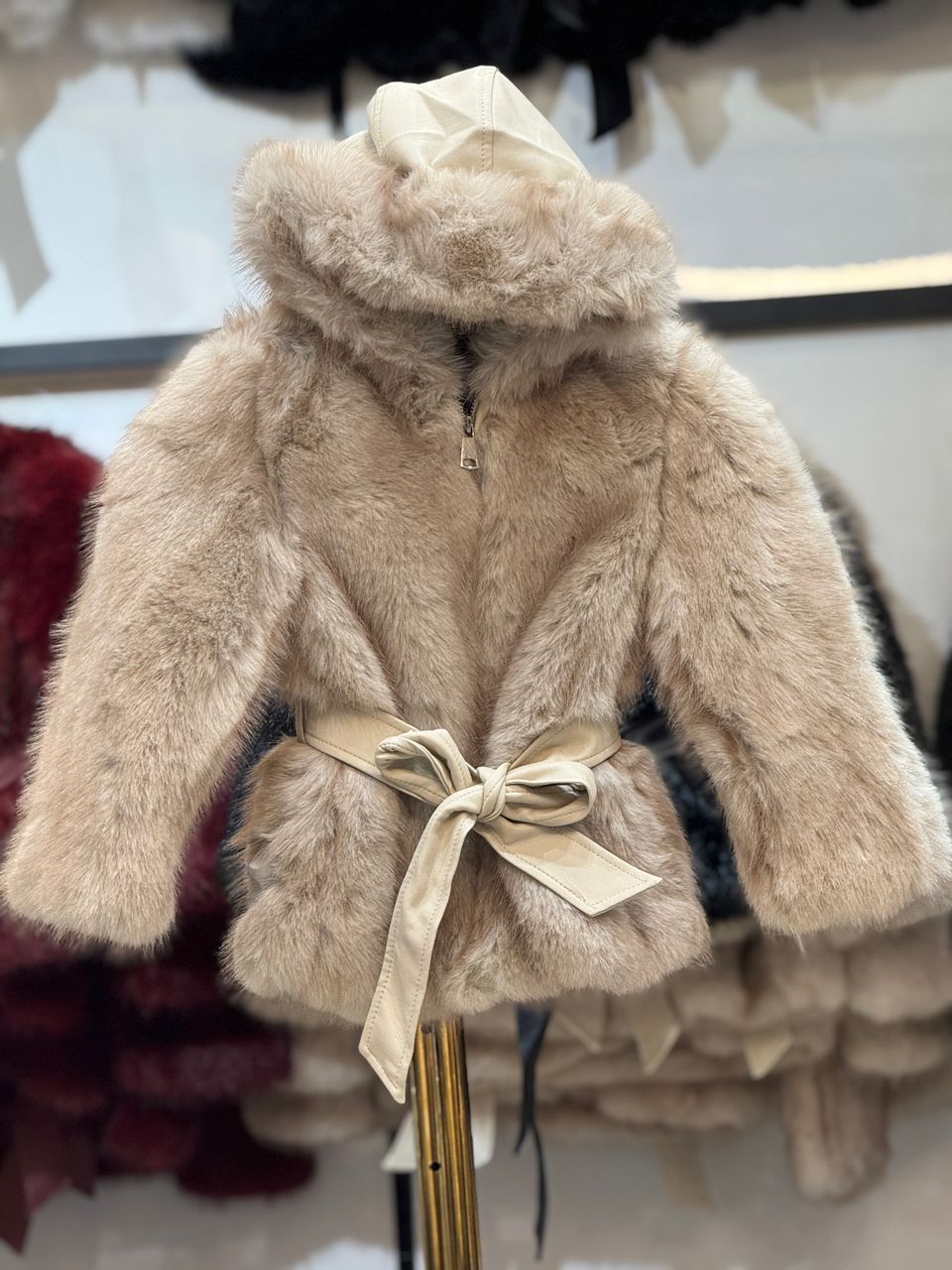 veste fourrure longe