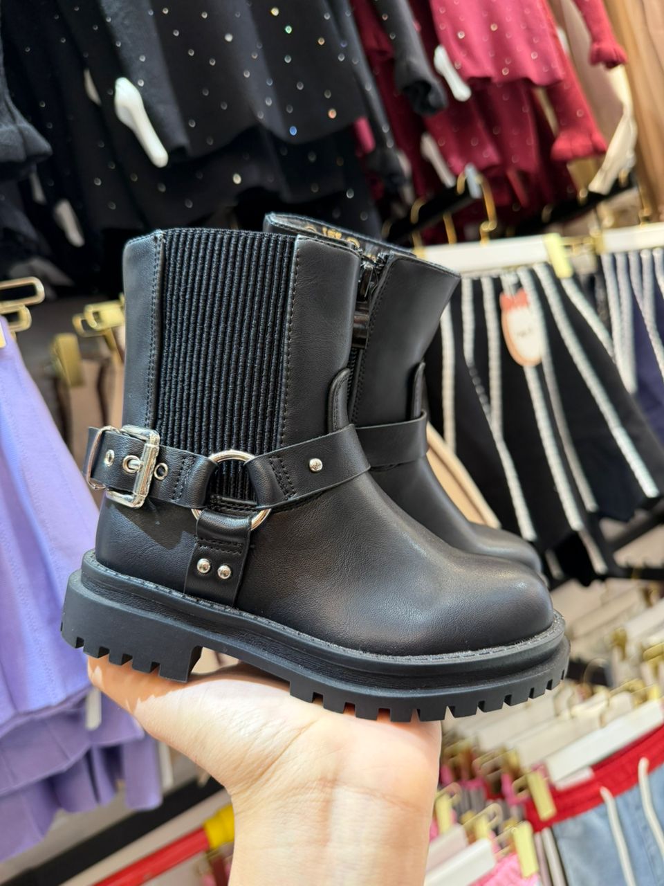 demi boot