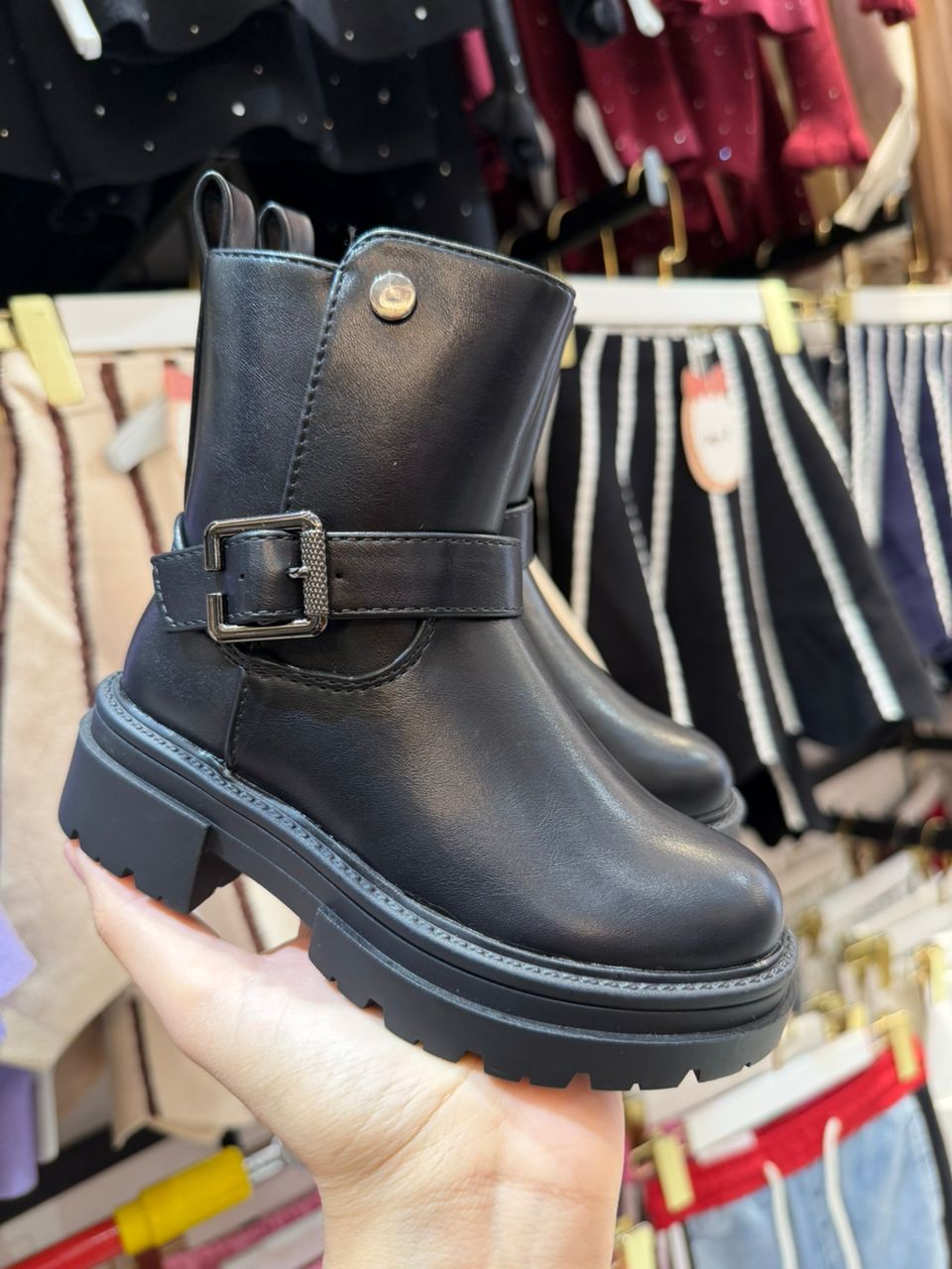 demi boot